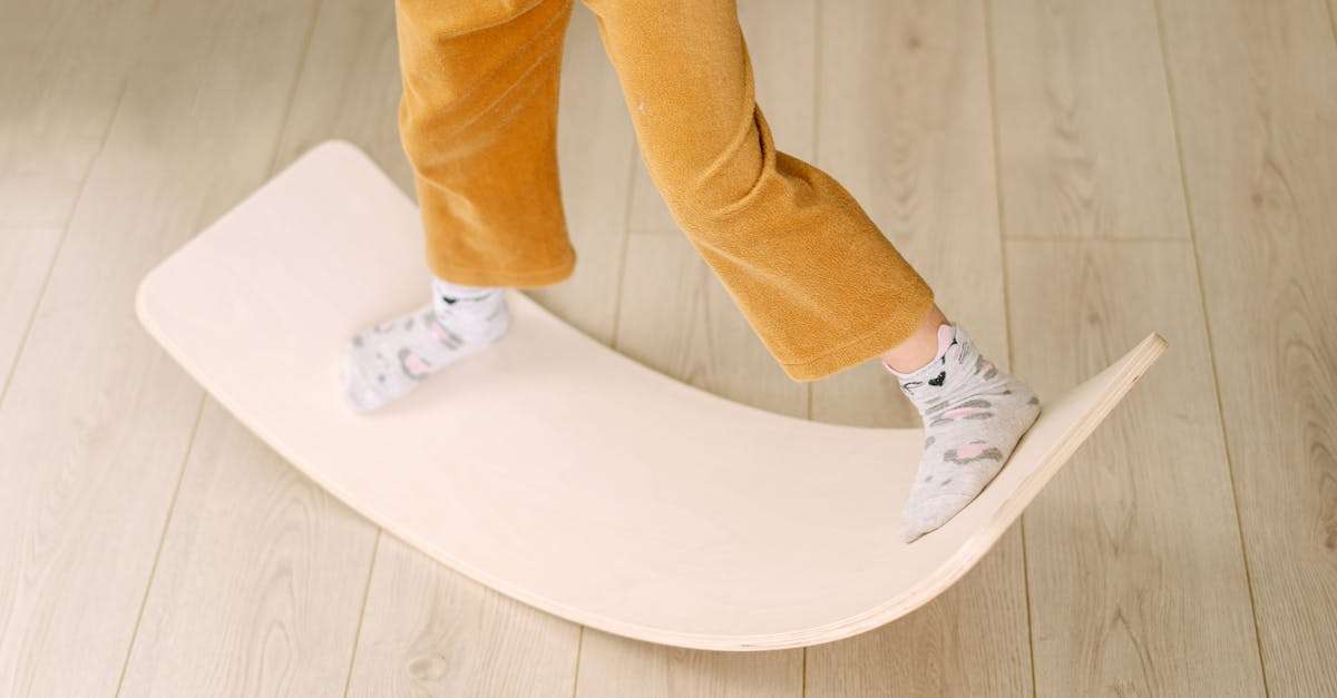 découvrez l'art de la coordination des chaussettes : des conseils pratiques pour assortir vos chaussettes à votre tenue, des astuces pour créer des looks originaux et tendances. améliorez votre style personnel avec des choix de chaussettes uniques et créatifs.