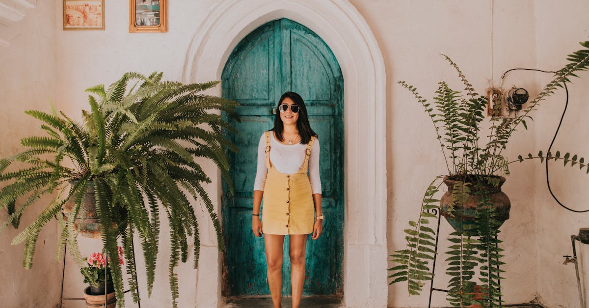 découvrez comment teindre vos cheveux à la maison avec nos astuces faciles et conseils pratiques. obtenez une couleur éclatante et durable grâce à nos recommandations sur les produits et techniques pour un résultat professionnel sans sortir de chez vous.