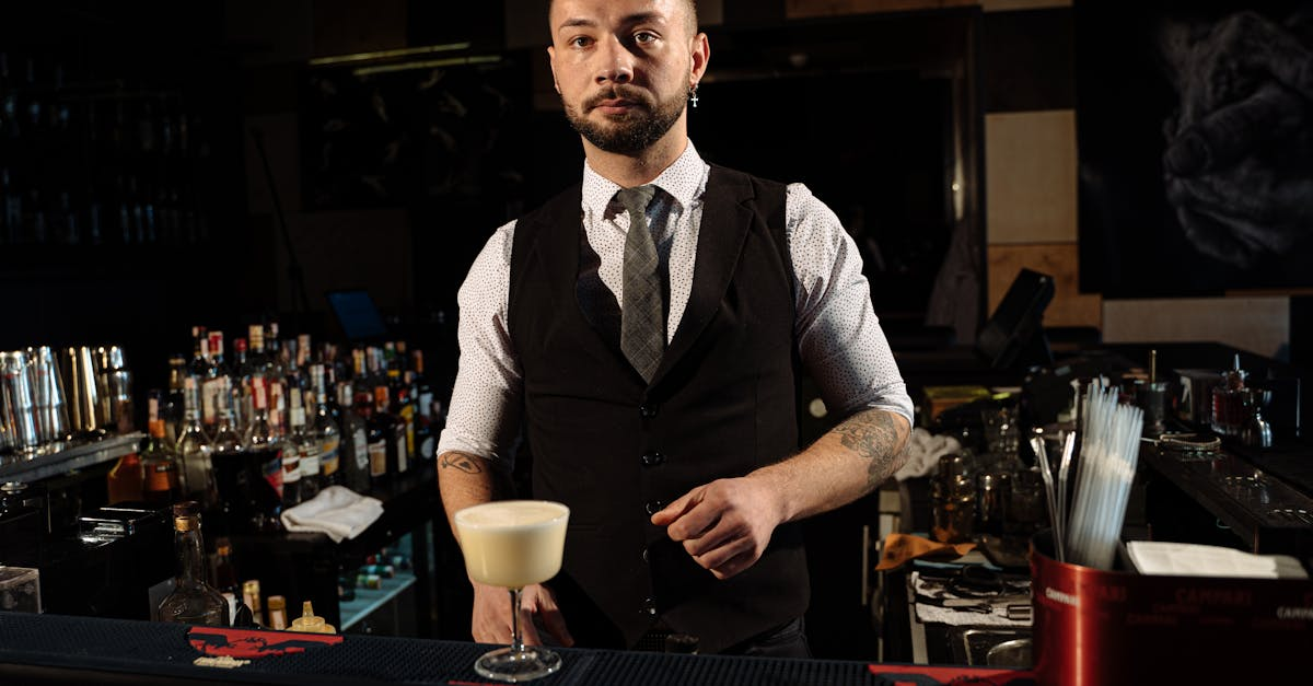 découvrez comment faire un nœud de cravate parfait avec nos astuces et conseils pratiques. que ce soit pour un événement formel ou une occasion décontractée, maîtrisez l'art du nœud de cravate facilement.