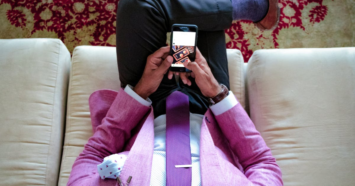 découvrez notre collection de costumes élégants et sur mesure, parfaits pour toutes les occasions, que ce soit pour le travail ou un événement spécial. transformez votre style avec un 'suit' qui reflète votre personnalité et votre professionnalisme.