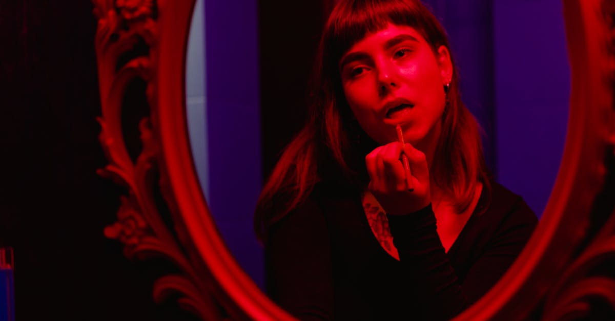 découvrez notre sélection de maquillage longue tenue, conçu pour rester impeccable toute la journée. profitez d'une couvrance éclatante et d'une tenue infaillible, tout en préservant le confort de votre peau. idéal pour toutes les occasions, notre gamme de produits de maquillage vous permettra d'afficher un look frais et radieux, sans retouches nécessaires.