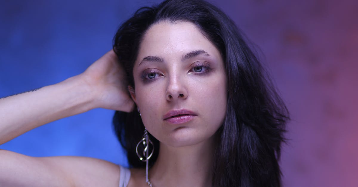 découvrez les causes et solutions pour les cheveux fragiles. apprenez à renforcer vos mèches, prévenir les cassures et retrouver une chevelure éclatante de santé.