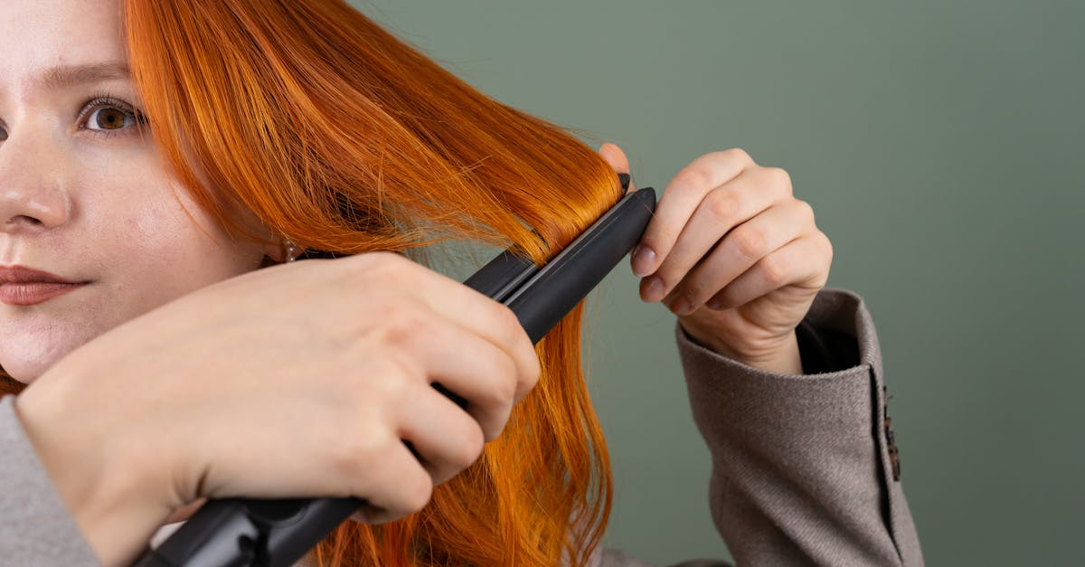 découvrez la méthode de lissage sans chaleur, idéale pour obtenir des cheveux lisses et brillants sans abîmer votre fibre capillaire. apprenez des techniques simples et efficaces pour transformer votre chevelure en douceur.