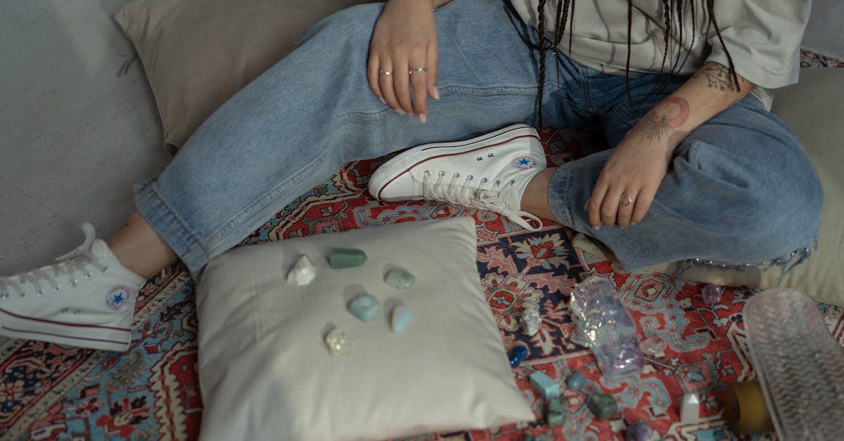 découvrez notre collection de sneakers blanches alliant style et confort. parfaites pour toutes les occasions, ces baskets élégantes ajouteront une touche moderne à votre garde-robe. associez-les facilement avec vos tenues préférées pour un look frais et tendance.