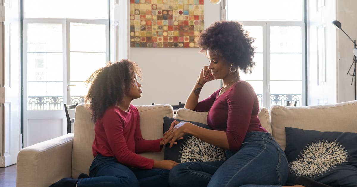 découvrez nos conseils essentiels pour prendre soin de vos jeans. apprenez à les laver, les entretenir et les préserver afin de prolonger leur durée de vie et conserver leur éclat. adoptez les bonnes pratiques pour un jean toujours impeccable et stylé.