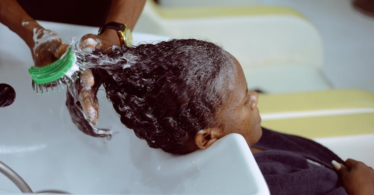 découvrez notre gamme de soins du cuir chevelu pour revitaliser et apaiser votre peau. offrez à vos cheveux une base saine avec des produits spécialement formulés pour traiter les problèmes de cuir chevelu, tout en nourrissant vos follicules pour des cheveux éclatants de santé.