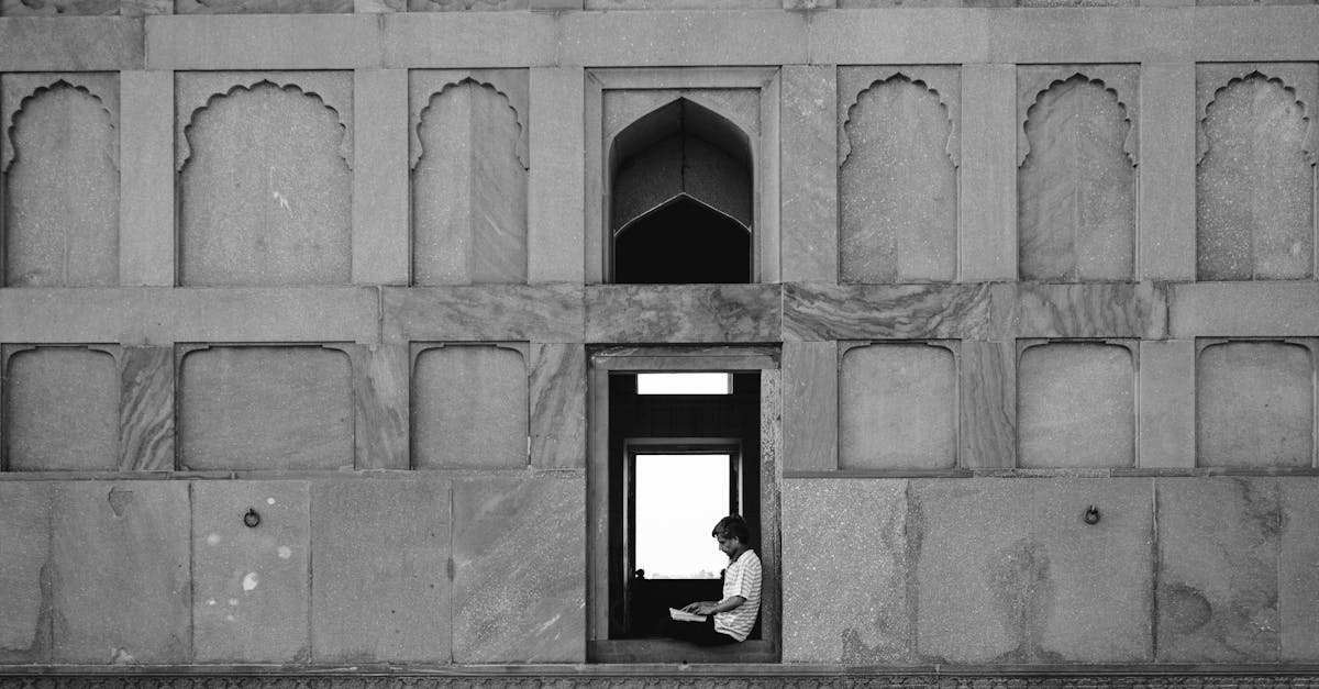 explorez l'esthétique unique du monochrome, une tendance artistique qui joue avec des nuances et des textures pour créer des compositions visuellement captivantes. découvrez comment intégrer le style monochrome dans votre décoration, votre mode et votre art.