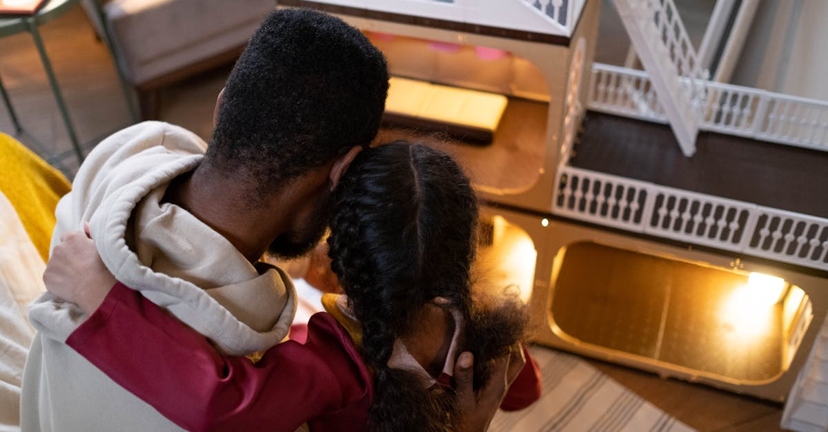 découvrez les meilleurs conseils et produits pour prendre soin de vos cheveux bouclés. apprenez à définir vos boucles, à hydrater vos mèches et à maîtriser les frisottis pour un look éclatant et en pleine santé.