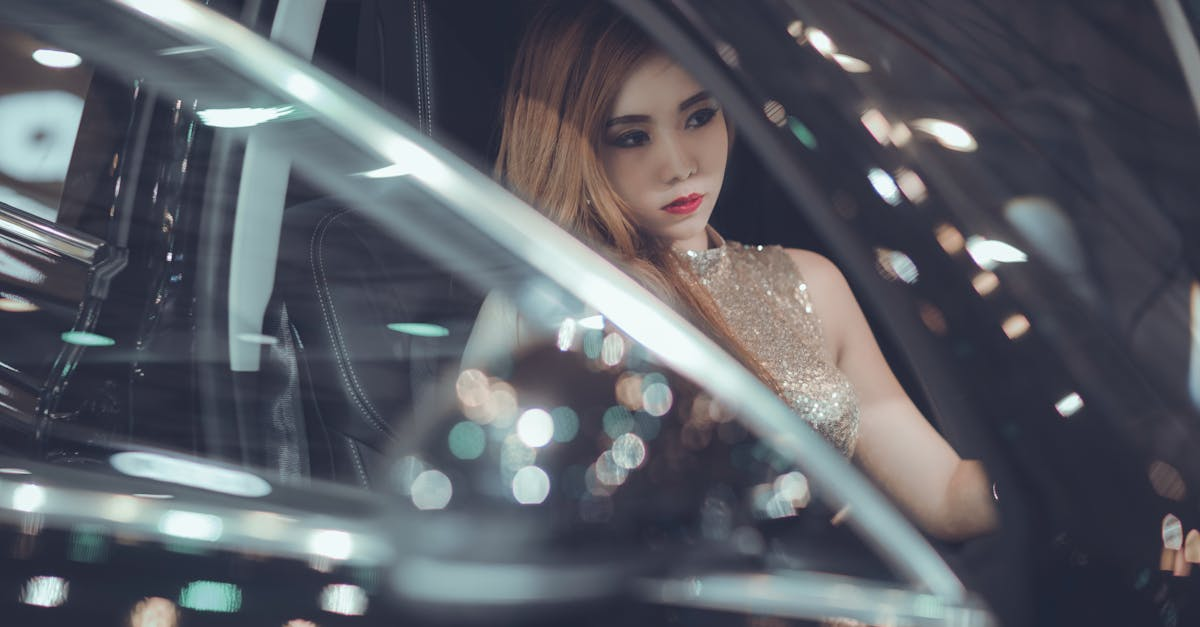 découvrez l'art du maquillage glamour avec nos astuces et produits qui sublimeront votre beauté. apprenez à créer des looks éblouissants pour toutes les occasions et brillez de mille feux !