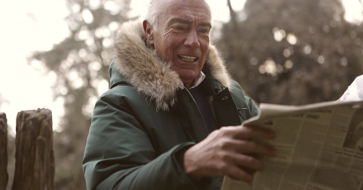 découvrez notre sélection de parkas chaudes et élégantes, idéales pour affronter l'hiver avec style. conçues pour allier confort et tendance, nos parkas vous protégeront des intempéries tout en restant à la mode.