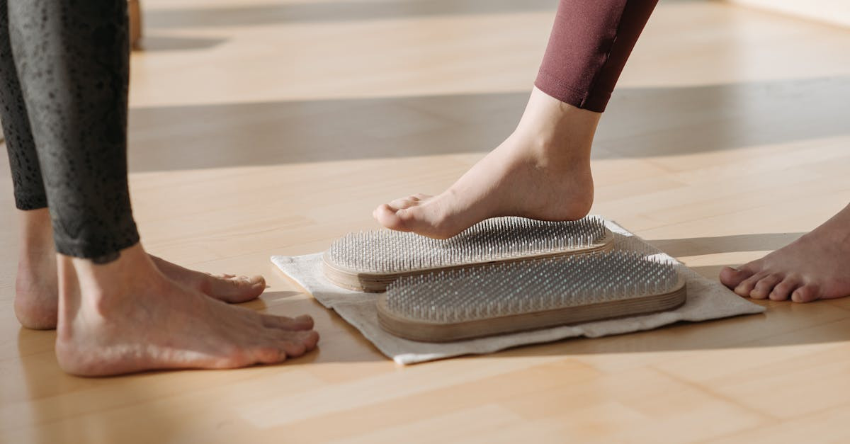 découvrez nos conseils et produits essentiels pour prendre soin de vos pieds. offrez à vos pieds le confort qu'ils méritent avec des soins adaptés, des astuces pour prévenir les douleurs et des solutions pour garder vos pieds en pleine santé.