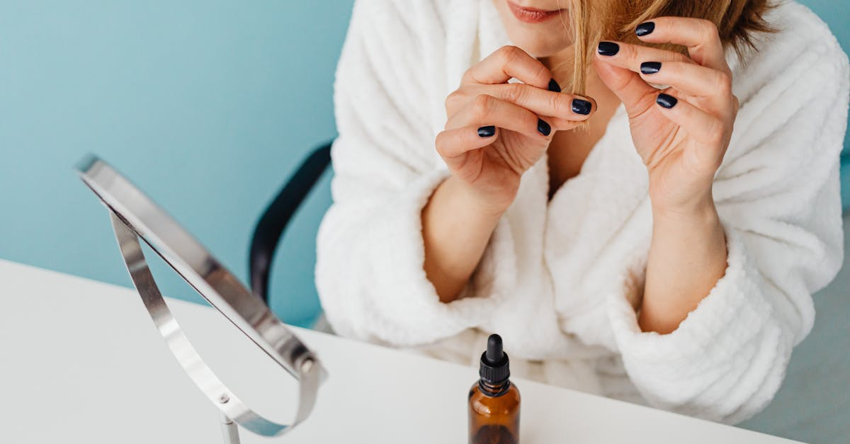 découvrez notre huile capillaire nourrissante, conçue pour revitaliser et hydrater tous les types de cheveux. apportez de la brillance et de la douceur à votre chevelure tout en protégeant vos mèches des agressions extérieures. idéale pour une routine capillaire naturelle et efficace.