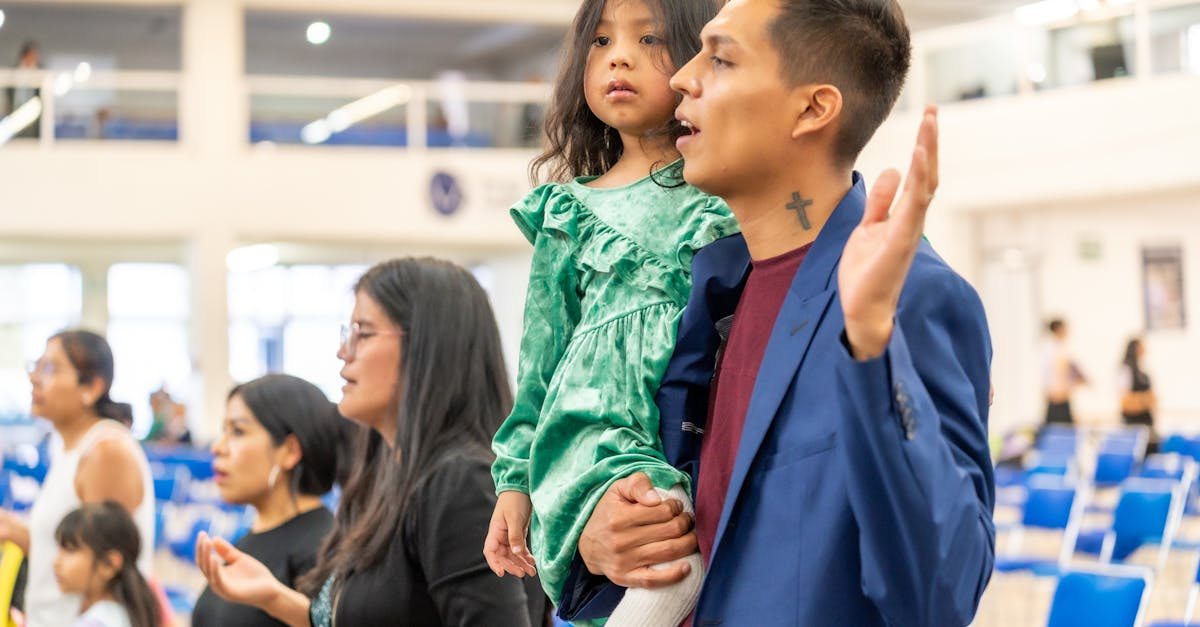 découvrez notre collection de costumes bleu marine, alliant élégance et modernité. parfaits pour les occasions formelles ou professionnelles, ces costumes vous offriront un look raffiné tout en mettant en valeur votre personnalité. optez pour le bleu marine, un classique intemporel qui s'adapte à toutes les silhouettes et styles.